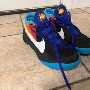 Youth Nike tune squad shoes Space Jam size 5Y